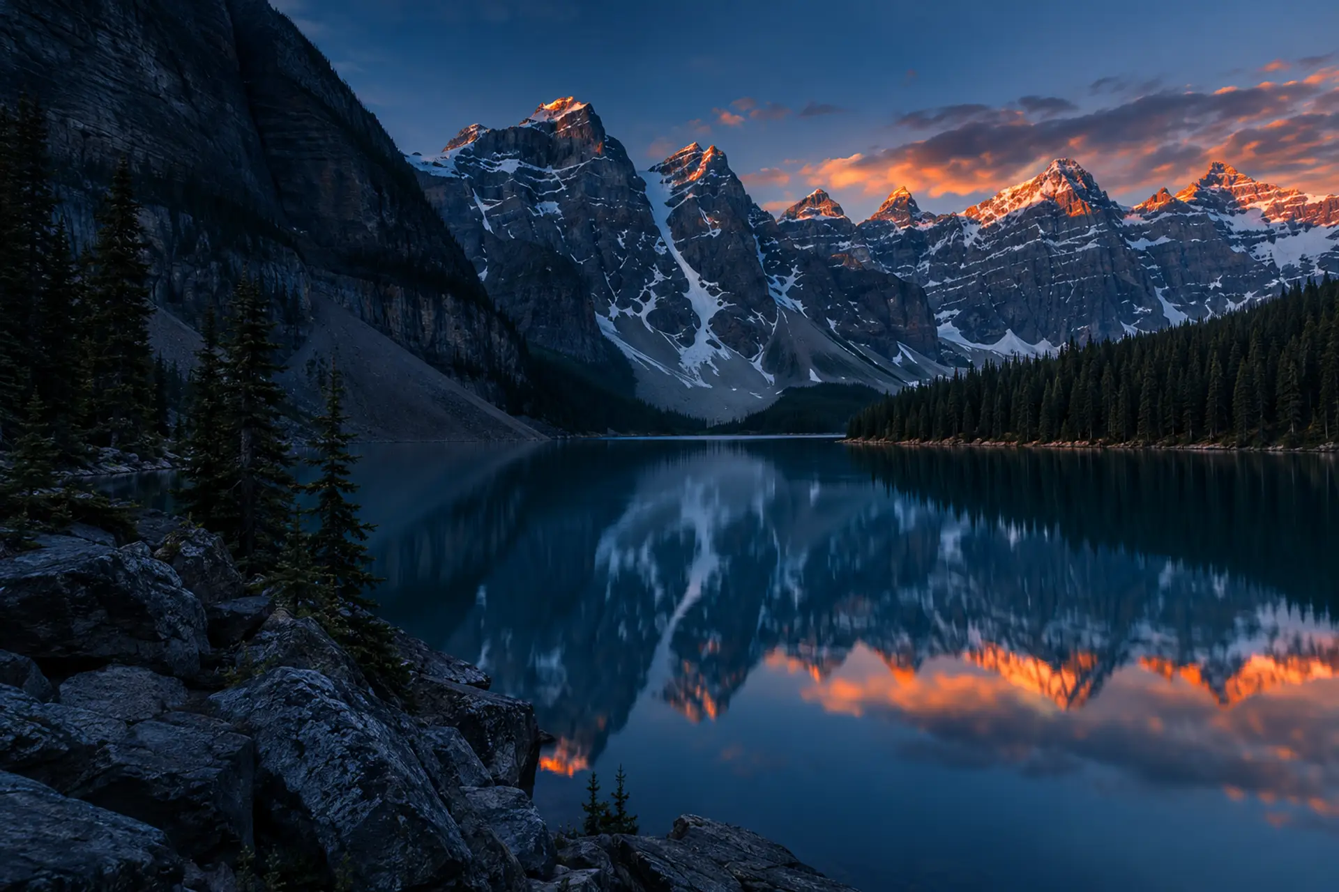 Lago Moraine em Banff, no Canadá